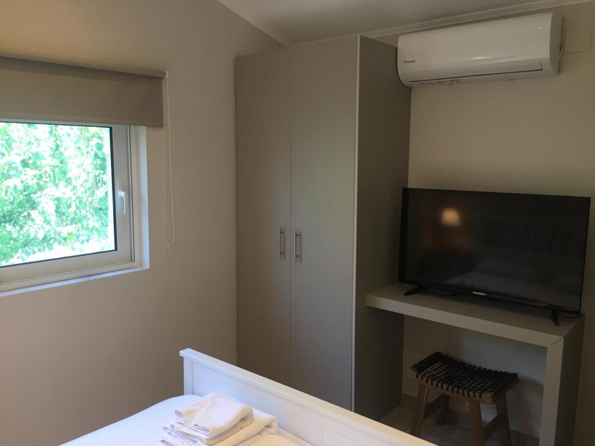 Aliki Boutique Hotel Paralia Vrachou Buitenkant foto