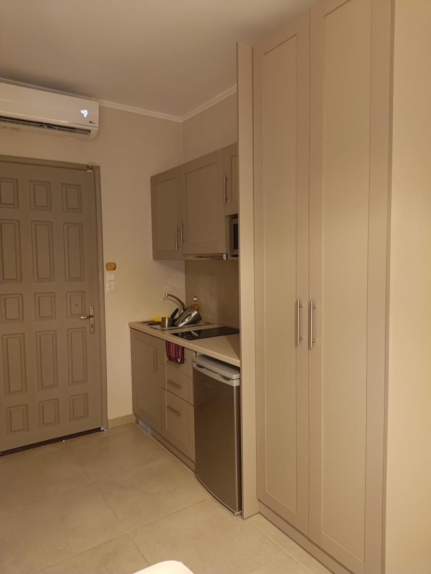 Aliki Boutique Hotel Paralia Vrachou Buitenkant foto