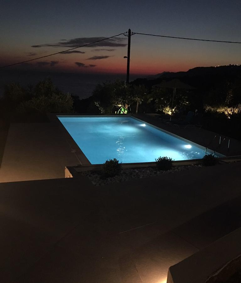 Aliki Boutique Hotel Paralia Vrachou Buitenkant foto