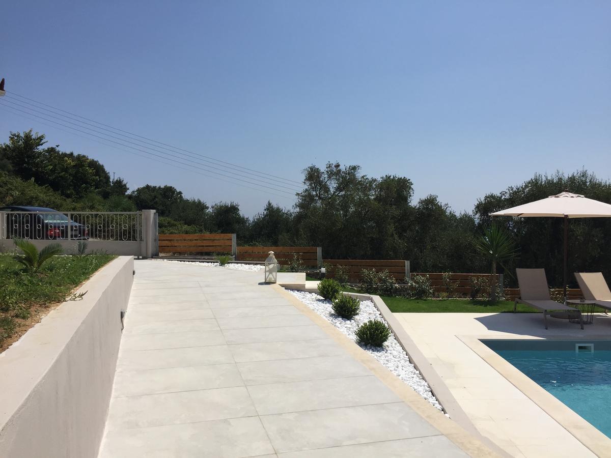 Aliki Boutique Hotel Paralia Vrachou Buitenkant foto