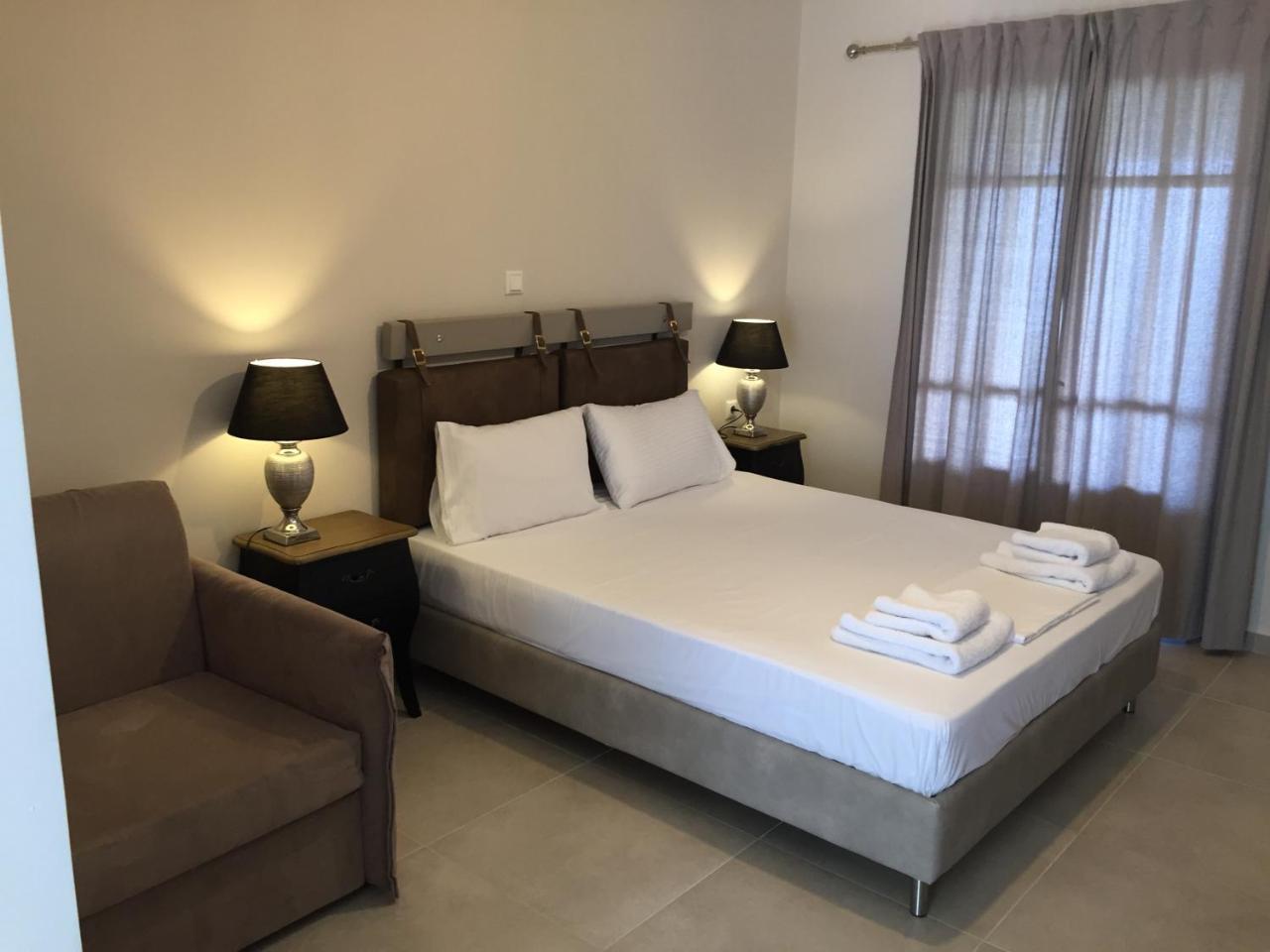 Aliki Boutique Hotel Paralia Vrachou Buitenkant foto